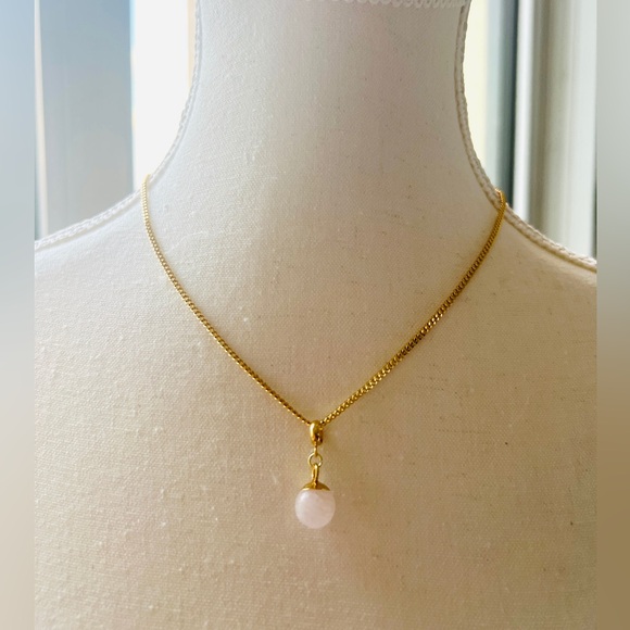 Dainty 18kt Gold Plated Curb Chain with Rose Quartz - Picture 4 of 6